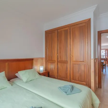 Casa Del Mar Ilic With Communal Pool And Sea Views Apartment