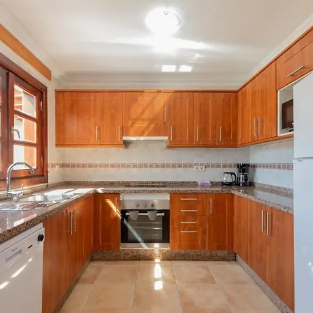 Casa Del Mar Ilic With Communal Pool And Sea Views Playa Blanca (Lanzarote)