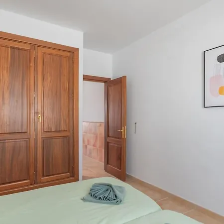 Apartment Casa Del Mar Ilic With Communal Pool And Sea Views Playa Blanca (Lanzarote)